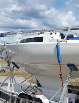 H-båd med trailer købes